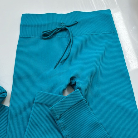 Brand New, Never Worn Fashion Nova Teal Active Set Size S - Picture 7 of 7